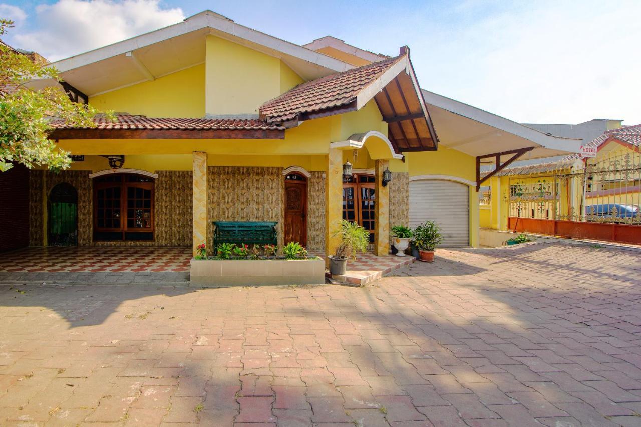 Oyo 1770 Hotel Mawar Saron 2 Kejayan Exterior photo