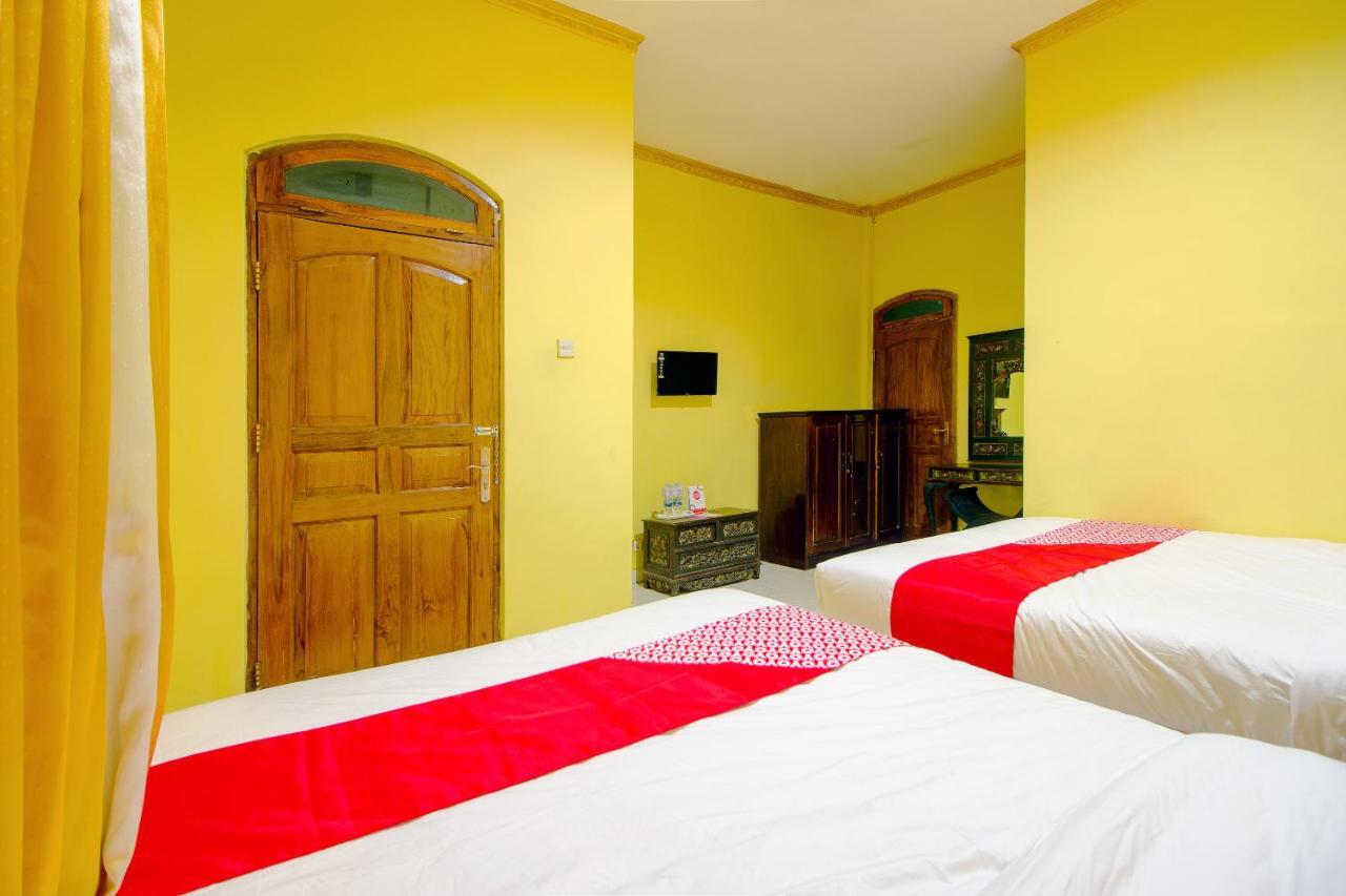Oyo 1770 Hotel Mawar Saron 2 Kejayan Exterior photo